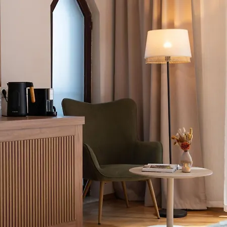 Hotel Oleo *