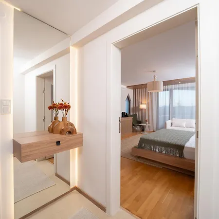 Oleo Hotel *